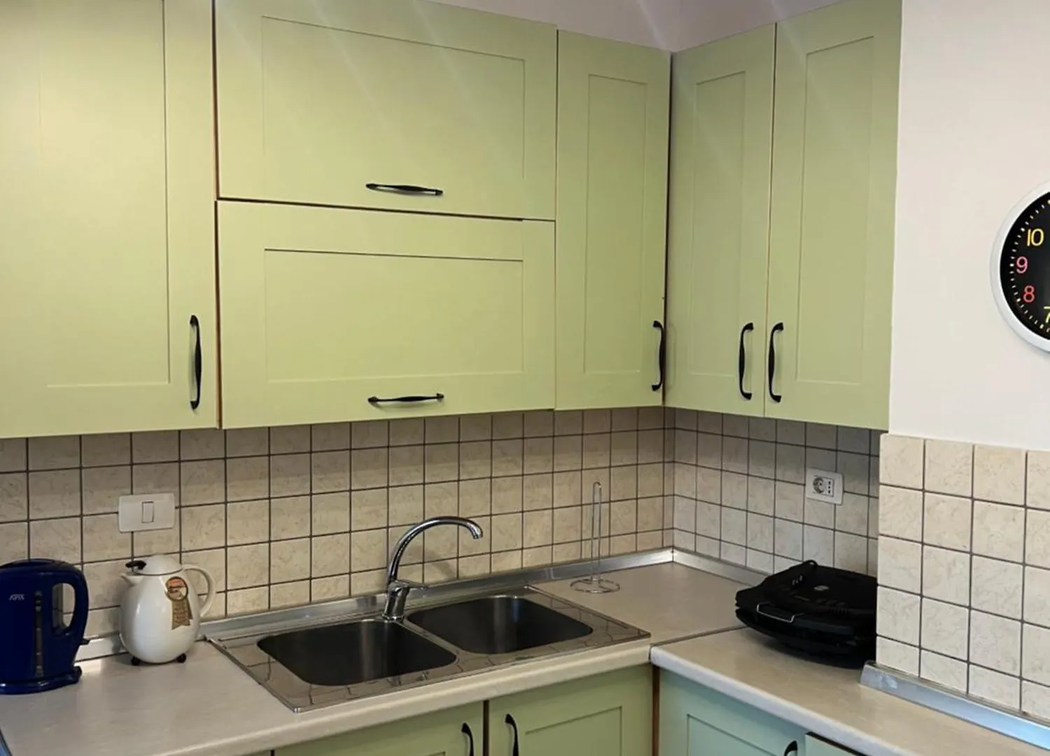 Elin'S View Stylish Central Apartment With Panoramic Terrace تيرانا 0*,  ألبانيا